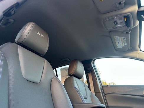 New 2026 Buick Encore GX Sport Touring image 17