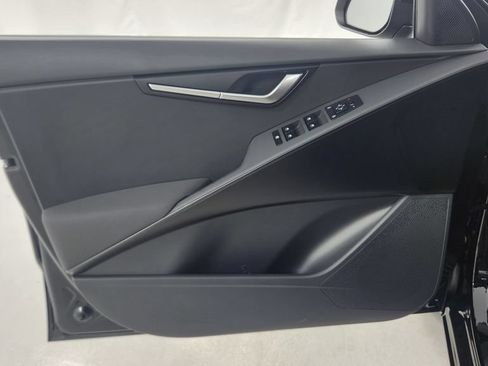 New 2026 Kia Niro LX FWD image 18