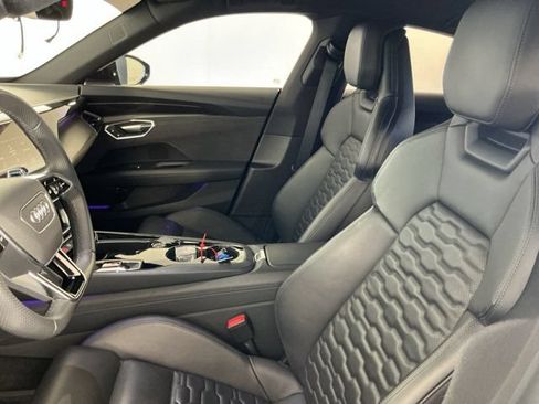 Used 2022 Audi e-tron GT Prestige AWD/4WD image 10
