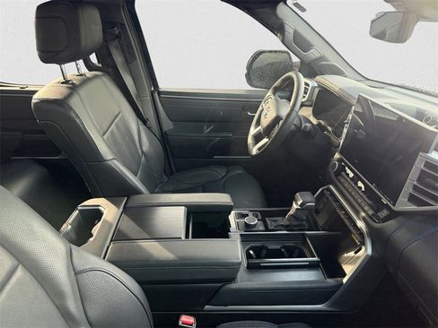 Used 2023 Toyota Tundra Platinum image 7