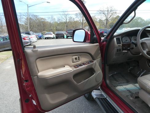 Used 2001 Toyota 4Runner Limited image 13