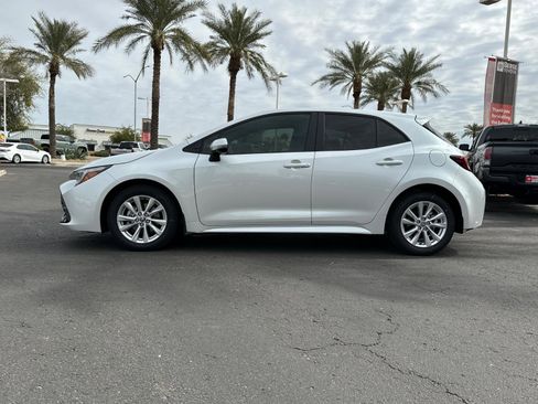 New 2026 Toyota Corolla SE image 3