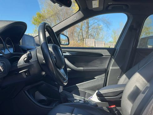 Used 2019 BMW X1 xDrive28i w/ Convenience Package AWD/4WD image 10