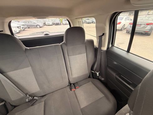 Used 2014 Jeep Patriot Latitude w/ All Weather Capability Group AWD/4WD image 48