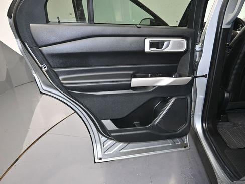 Certified 2022 Ford Explorer Limited w/ Limited Technology Package image 22