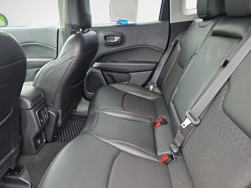 Used 2020 Jeep Compass Latitude w/ Cold Weather Group AWD/4WD image 22