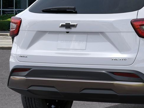 New 2026 Chevrolet Trax ACTIV w/ Driver Confidence Package FWD image 14
