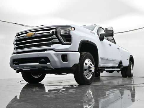 New 2026 Chevrolet Silverado 3500 High Country w/ Technology Package image 37