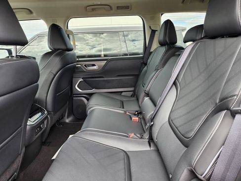 Used 2025 INFINITI QX80 Luxe RWD image 9