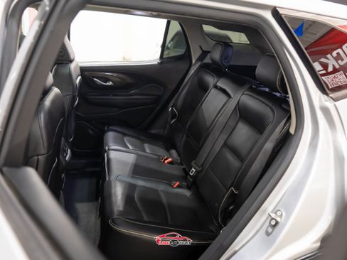 Used 2019 GMC Terrain Denali w/ Advanced Safety Package image 19