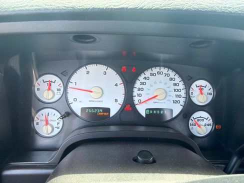 Used 2004 Dodge Ram 2500 Truck SLT w/ Trailer Tow Group AWD/4WD image 9