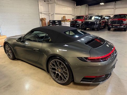 Used 2023 Porsche 911 Carrera image 2
