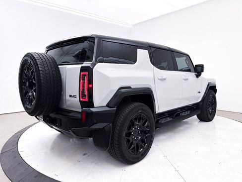 Used 2025 GMC Hummer EV 2X image 19