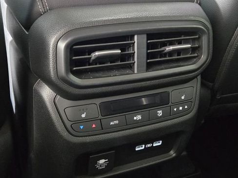 Used 2023 Honda Pilot Elite image 18