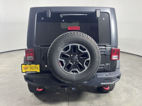 Used 2017 Jeep Wrangler Unlimited Rubicon AWD/4WD image 6