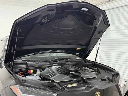 Used 2021 Lamborghini Urus image 71