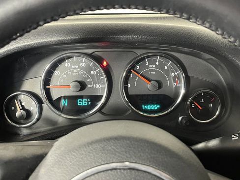 Used 2015 Jeep Wrangler Sport w/ Quick Order Package 23S AWD/4WD image 15