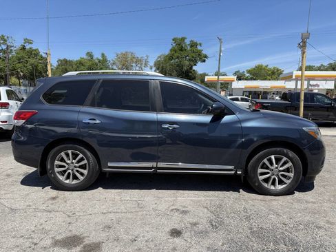 Used 2015 Nissan Pathfinder SL w/ SL Tech Package FWD image 8