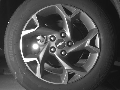 Used 2025 Chevrolet Trax LT w/ LT Convenience Package image 15