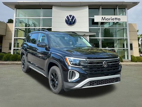 New 2026 Volkswagen Atlas Peak Edition AWD/4WD image 1