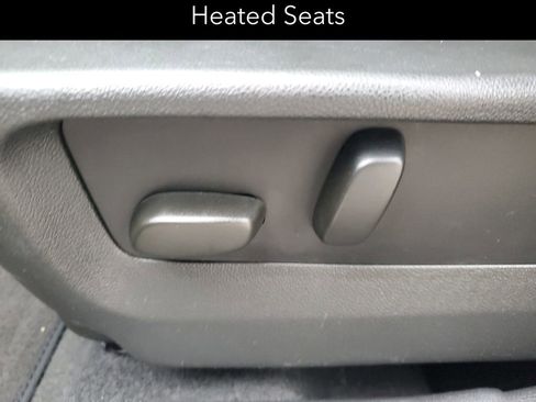 Used 2023 Buick Envision Essence w/ Sport Touring Package image 8