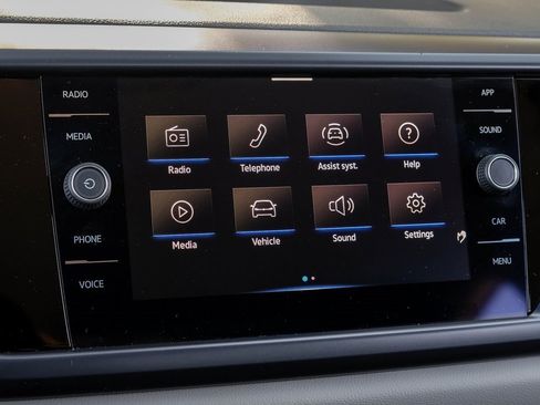 Used 2022 Volkswagen Taos SE image 6