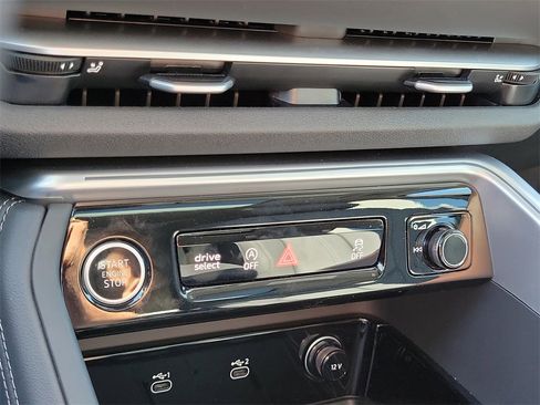 Certified 2025 Audi Q5 Premium w/ Convenience Package image 26