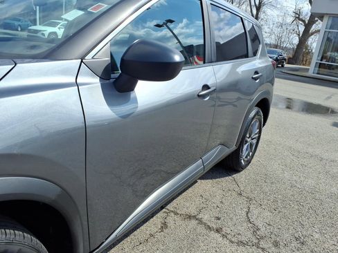 Used 2023 Nissan Rogue S image 5