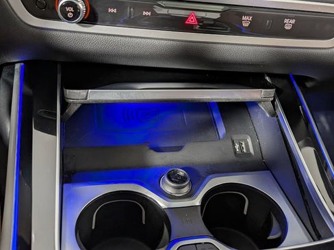 Certified 2024 BMW X7 M60i w/ Executive Package image 34