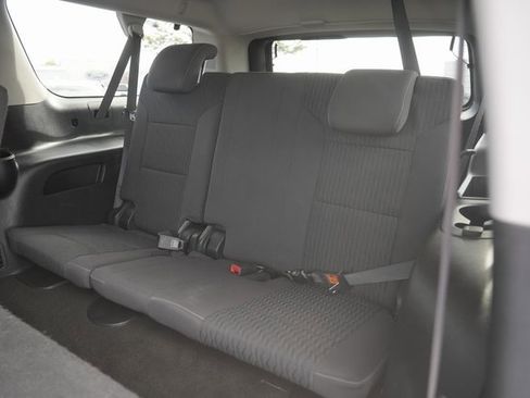Used 2018 Chevrolet Suburban LS image 14