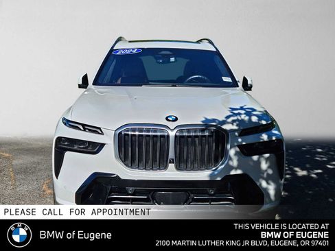 Used 2024 BMW X7 xDrive40i w/ M Sport Package AWD/4WD image 8