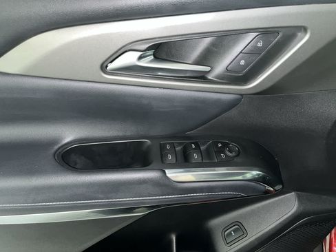 Used 2025 Chevrolet Traverse LT w/ Midnight/Sport Edition FWD image 13
