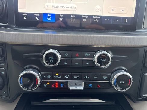 New 2026 Ford F450 Platinum w/ Platinum Plus Package image 45