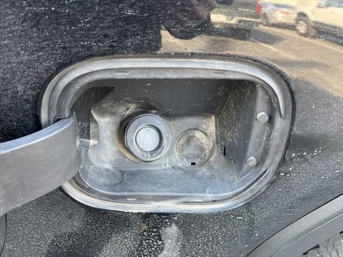 Used 2021 GMC Sierra 1500 Denali w/ Denali Carbonpro Edition image 21