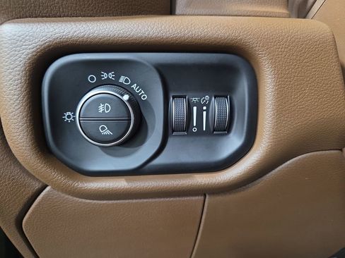 Used 2021 RAM 2500 Laramie image 24