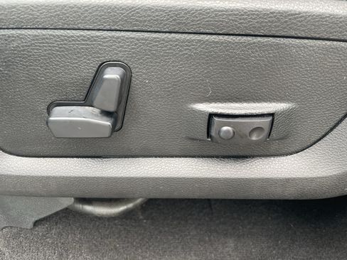 Used 2018 RAM 1500 Big Horn AWD/4WD image 15