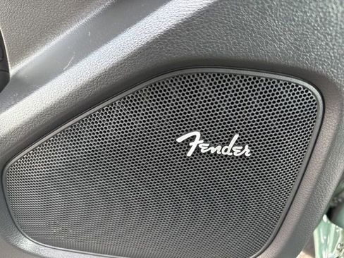 Used 2024 Nissan Frontier SL image 14