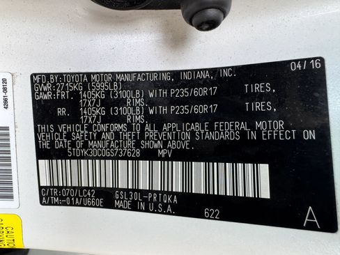 Used 2016 Toyota Sienna XLE w/ XLE Navigation Package FWD image 33
