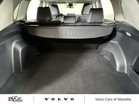 Used 2021 Toyota RAV4 XLE Premium image 18