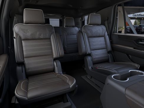 New 2026 GMC Yukon Denali Ultimate AWD/4WD image 17