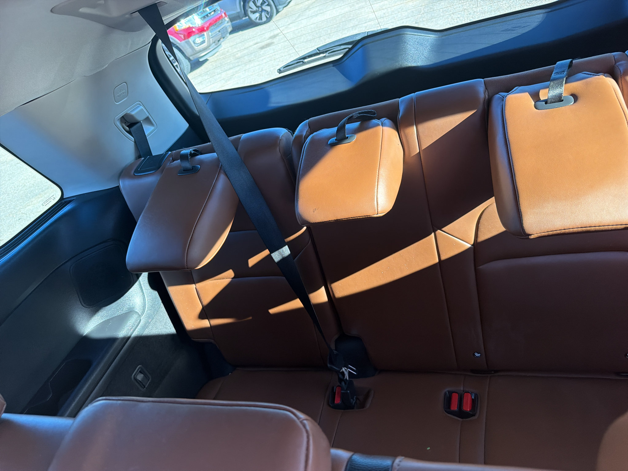 Used 2024 Nissan Pathfinder Platinum w/ Cargo Package FWD image 9