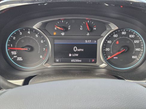 Used 2024 Chevrolet Traverse LT FWD image 16