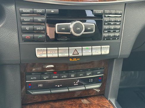 Used 2014 Mercedes-Benz E 350 Sedan image 21