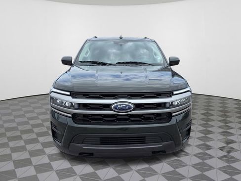 Used 2023 Ford Expedition XLT AWD/4WD image 3