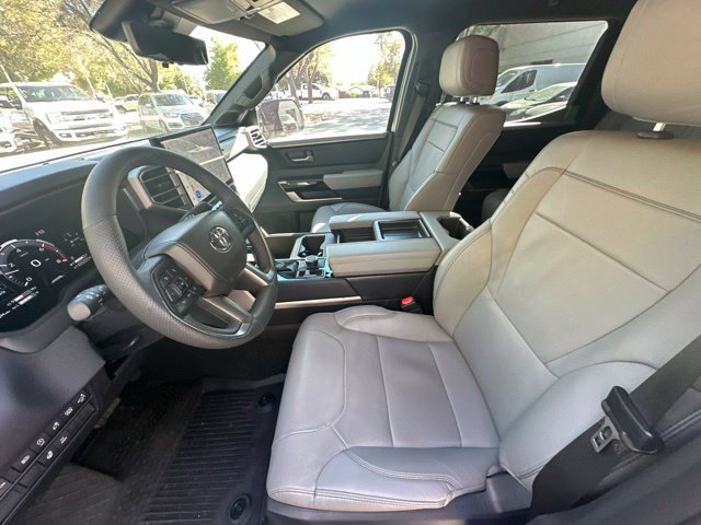 Used 2026 Toyota Tundra Limited AWD/4WD image 18