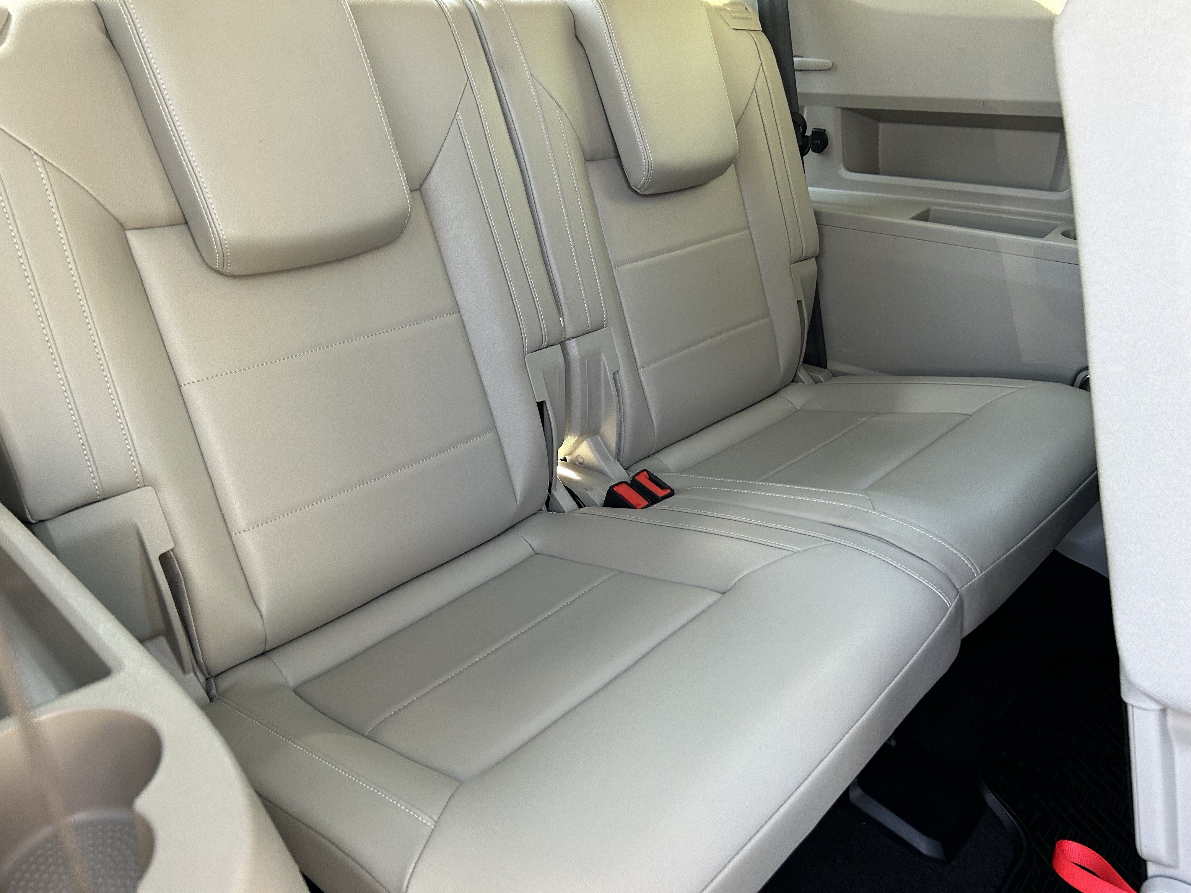 Used 2023 Volkswagen Atlas SE FWD image 12