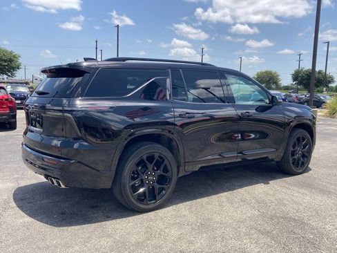 Used 2024 Chevrolet Traverse RS FWD image 5