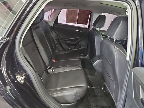 Used 2019 Volkswagen Jetta SEL w/ Cold Weather Package FWD image 10