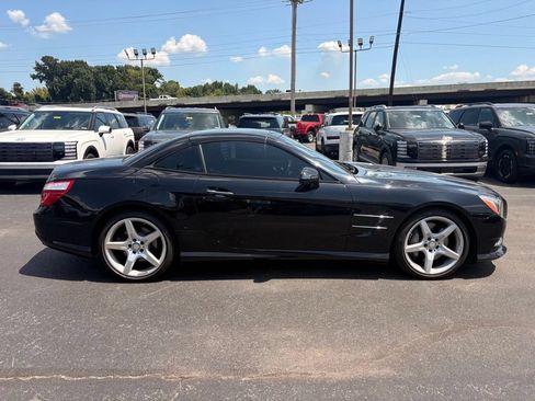 Used 2014 Mercedes-Benz SL 550 w/ Driver Assistance Package image 8
