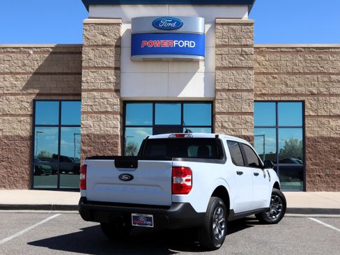 New 2026 Ford Maverick XLT w/ XLT Luxury Package FWD image 6